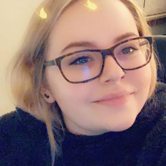 Meet your Posher, Madison - Picture 1 of 1